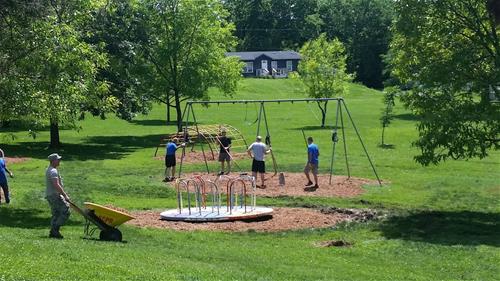 Volunteers at Hillcrest Clean up