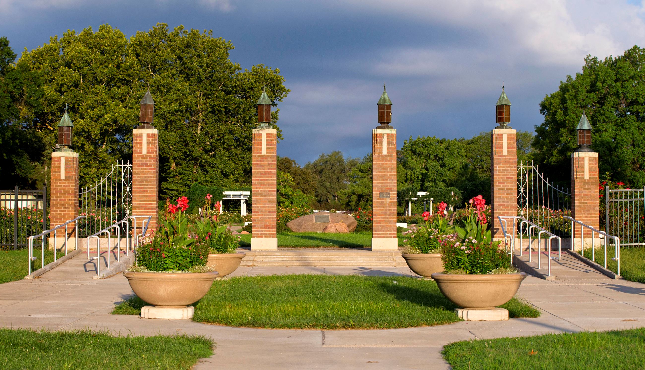 Entrance columns and planters